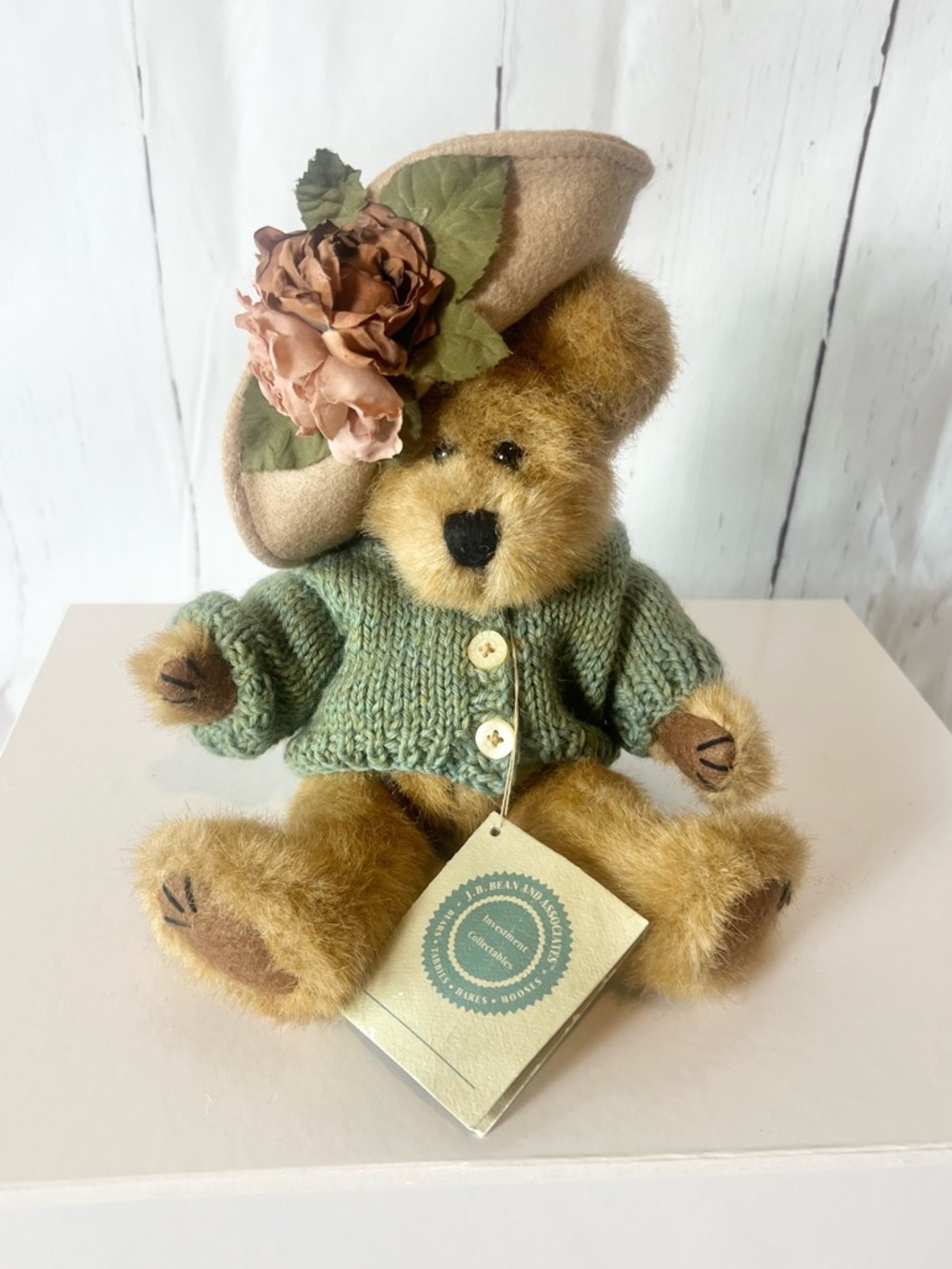Vintage Boyds Bear Mrs Trumbull Retired Jointed Plush Green Sweater Flower Hat